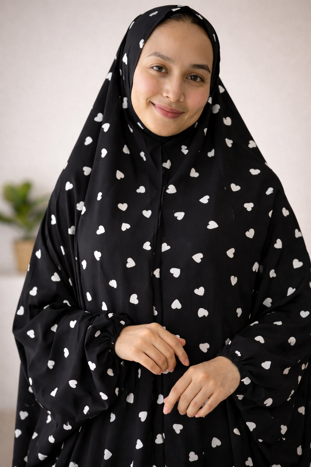 Black Hearts Flowy Khimar