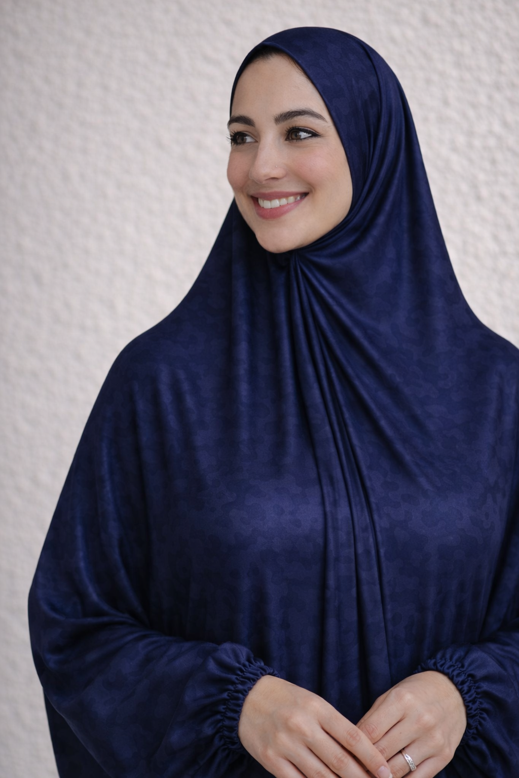 Blue Satin Isdal