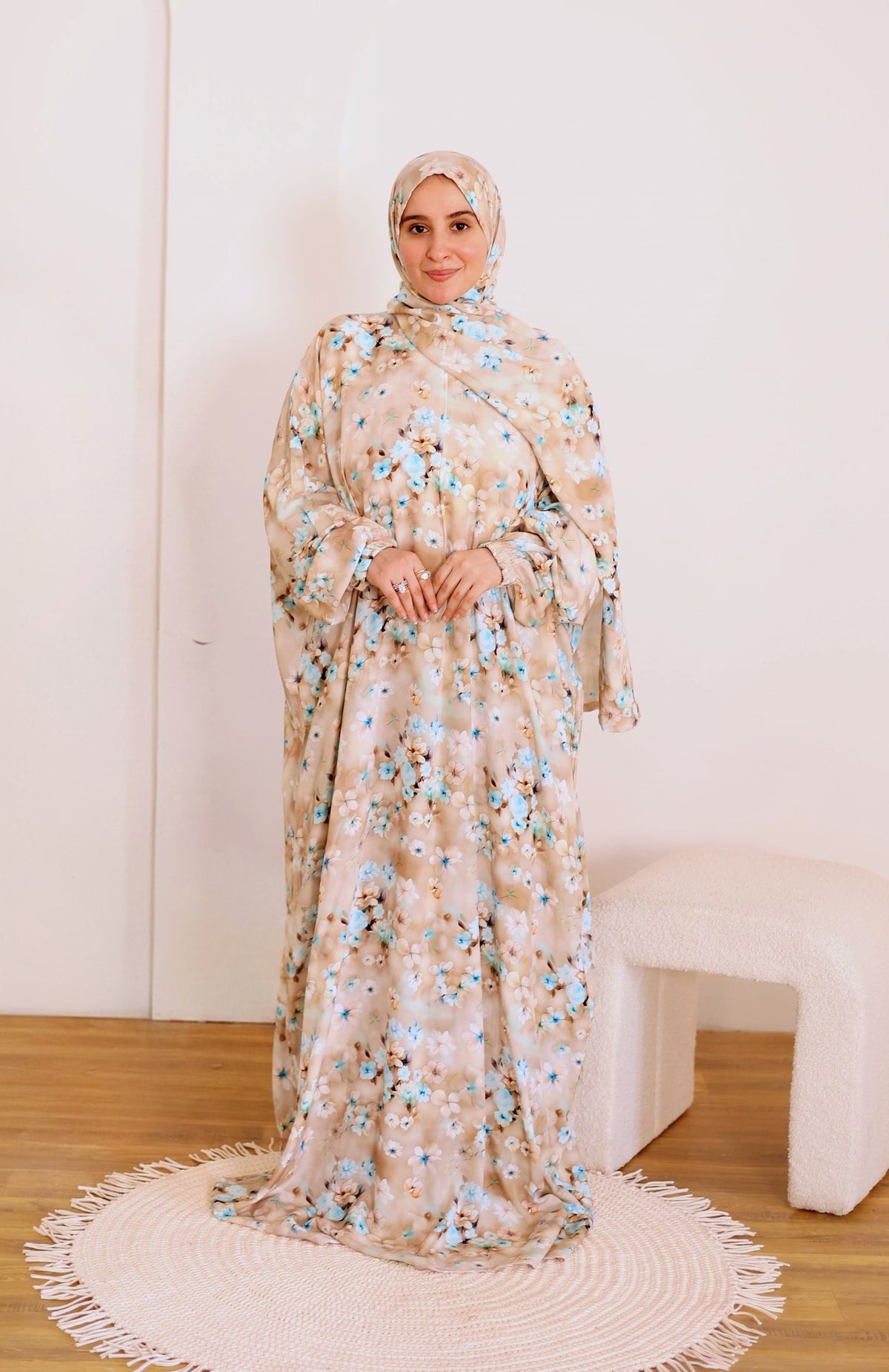 Latte Floral Viscose Isdal