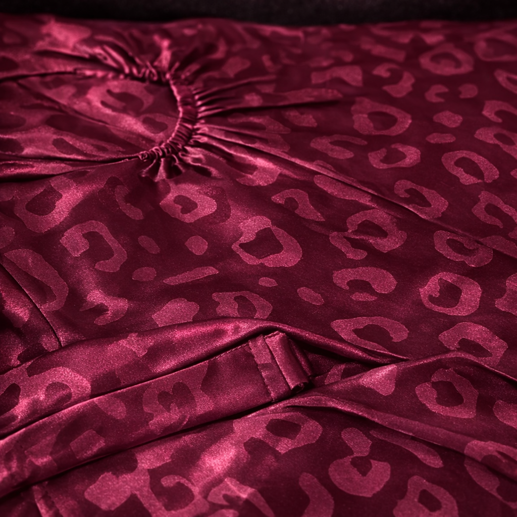 Burgundy Satin Isdal