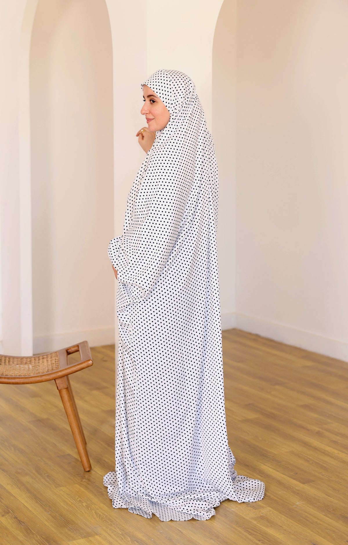 White Polka Dots Isdal