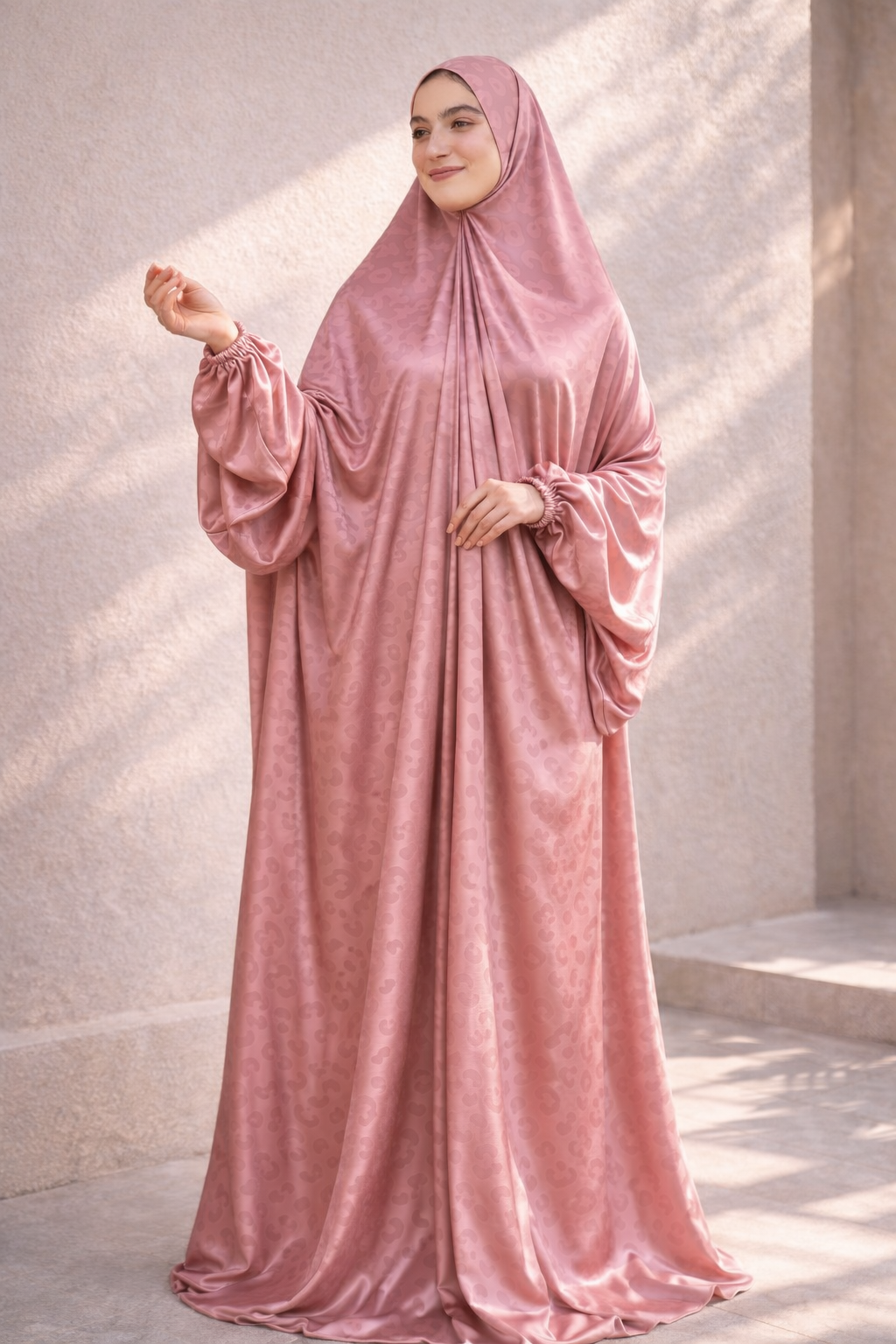 Rosy Satin Isdal