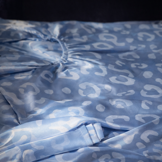 Sky Blue Satin Isdal