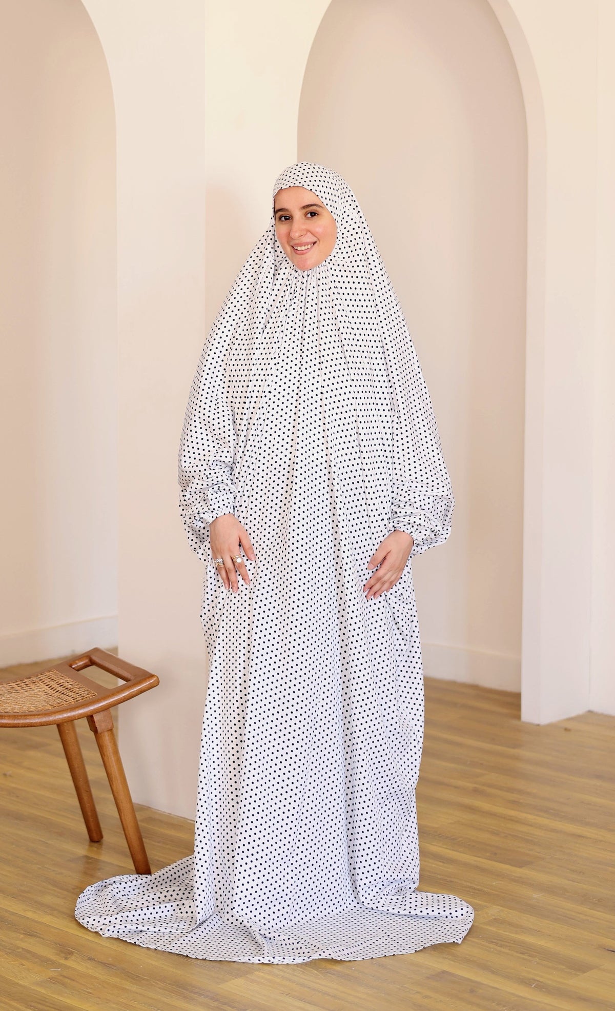 White Polka Dots Isdal